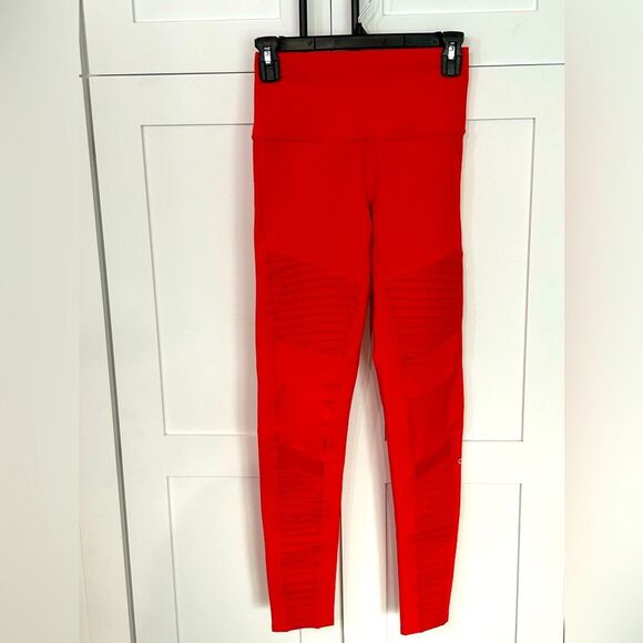 ALO Yoga High Waist Cherry Moto Legging - S - NWT - Picture 4 of 5